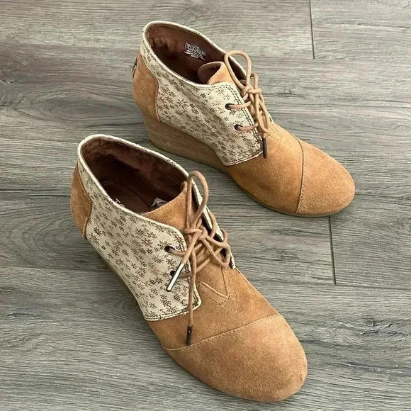 [US8]Toms Desert  Beige/Brown Maple Leaf Pattern Wedge Boots Bootie - Picture 2 of 10